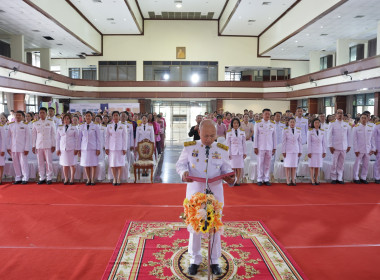 พิธีมอบแบบลายผ้าพระราชทาน &quot;ผ้าลายสิริราชพัสตราภรณ์&quot; พารามิเตอร์รูปภาพ 3